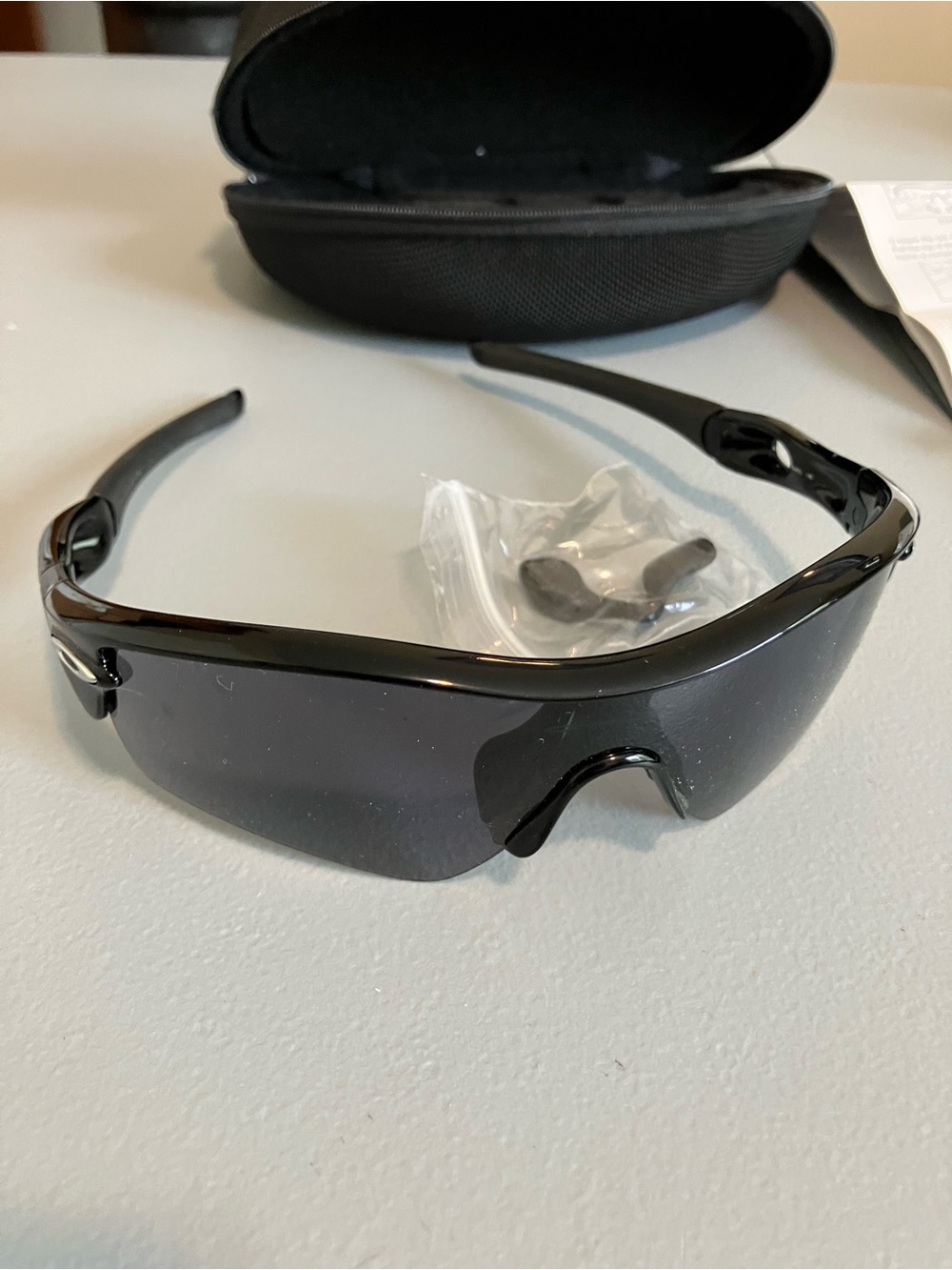Wireless Sports Sunglass-Style Audio Glasses in Black